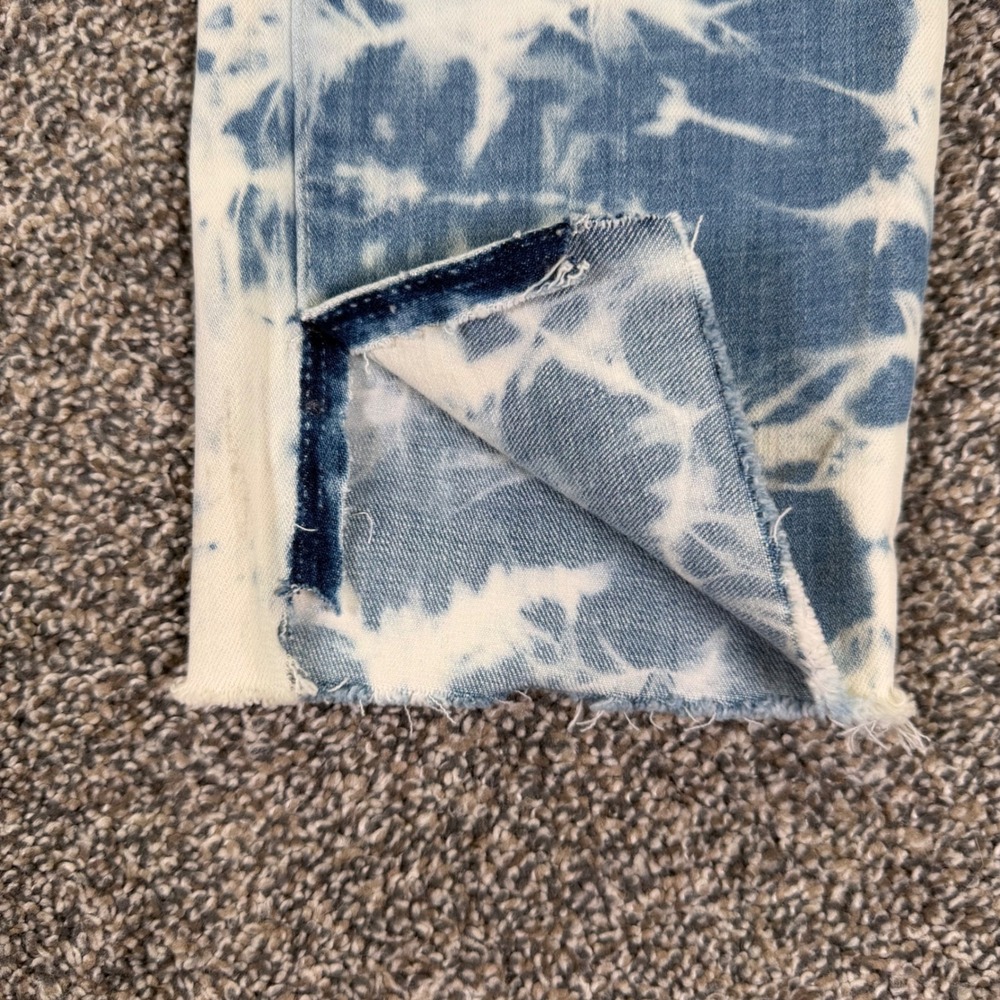 Levis 721 High Rise Skinny Ankle Tie Dye Jeans Blue White Raw Hem Womens 30 - Picture 5 of 13